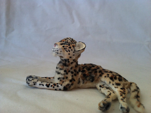 1:12 scale Leopard by woolytales.com