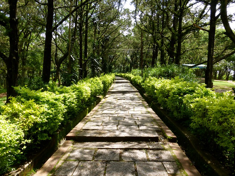 Cycling to Nandi Hills - inside the fort - the gardens