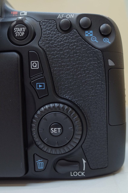 Canon EOS 70D buttons