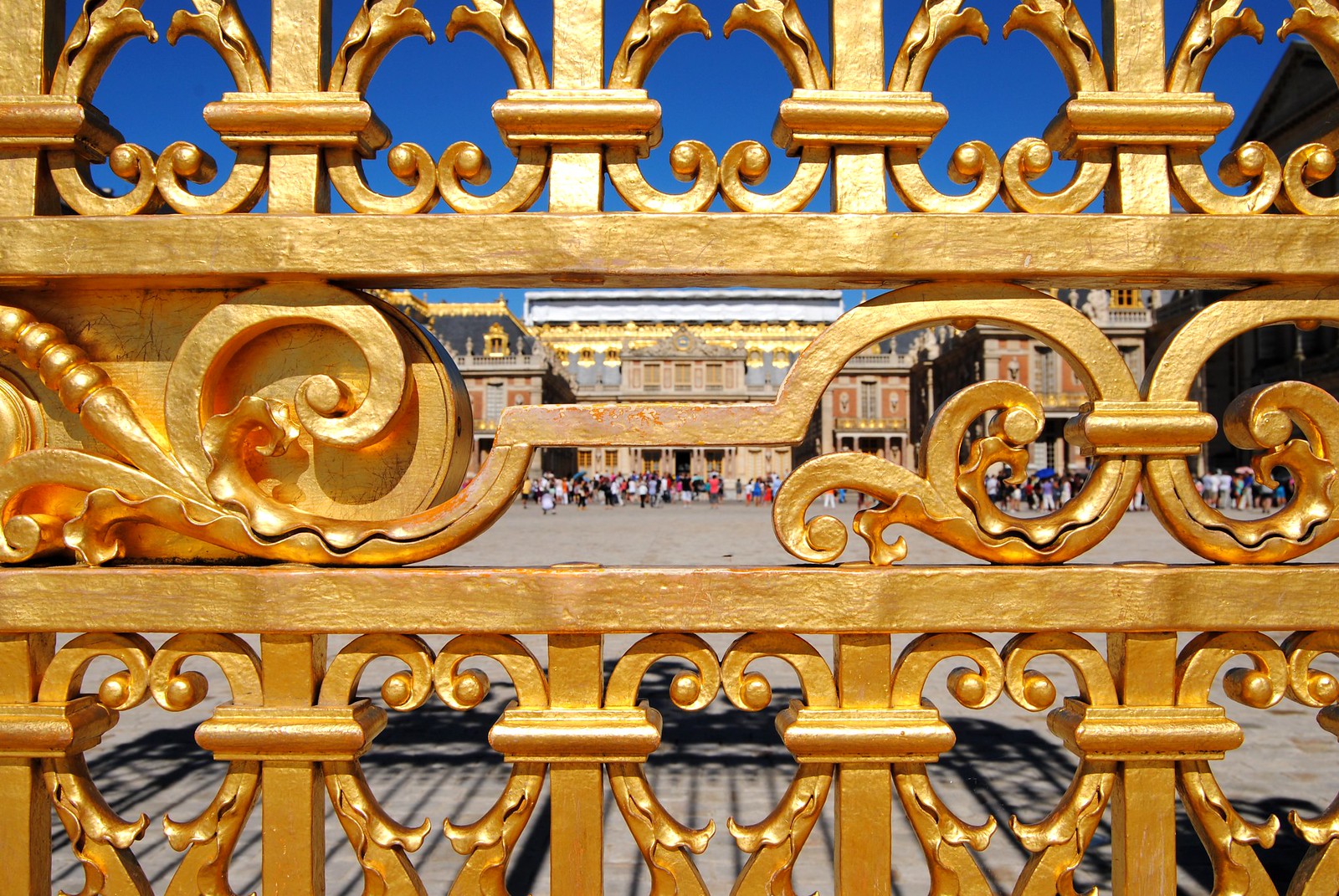 The golden gate in front of the Chateau de Versailles