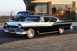 fords-of-the-fifties-1957-ford-fairlane-500-town-victoria_96f30