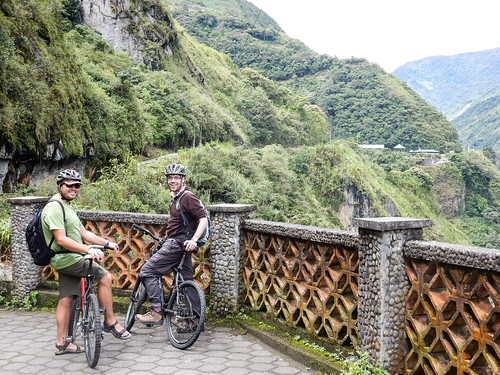 Baños: la Ruta de las Cascadas à vélo