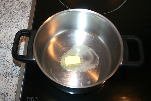 09 - Butter schmelzen / Melt butter