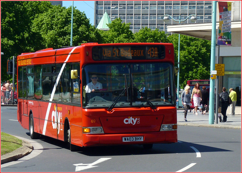 Plymouth Citybus 069 WA03BHY