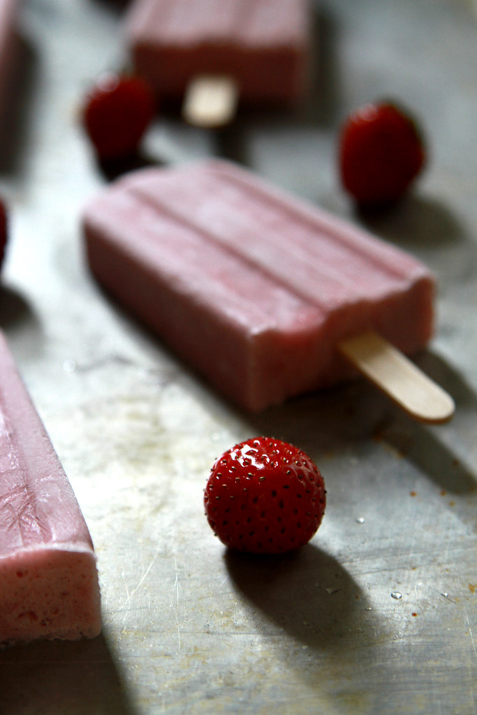 strawberry coconut popsicle
