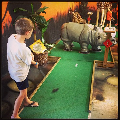 Indoor miniature golf at Jambo! #escapingtheheat
