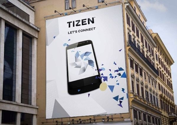 Первый смартфон Tizen