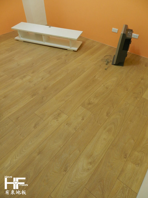 Kronoswiss瑞士超耐磨木地板 采光淺橡 3033  木地板施工 木地板品牌 裝璜木地板 台北木地板 桃園木地板 新竹木地板 木地板推薦 (4)