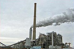 位於羅克斯伯勒的梅奧機組的廠房是座燃煤電廠，由北卡羅萊納州的Progress 能源公司所擁有。 （攝自斯科特·毛思迪）