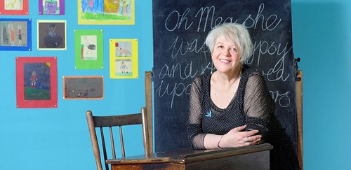 Review – Liz Lochhead: Apple Says Aaah – and Other Poems, Pommes and People