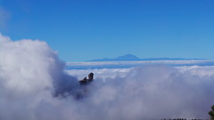 El Mar de Nubes con El Roque Nublo y El Teide al fondo en Gran Canaria