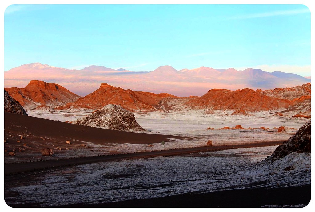 valle de la luna atacama desert saltine landscapes at sunset