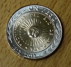Argentina bimetallic 1 Peso 2013 obverse
