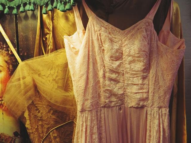 vintage lace dresses