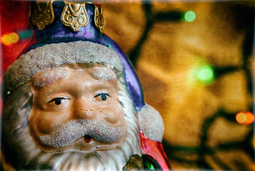 Distracting Santa #Flickr12Days by hbmike2000