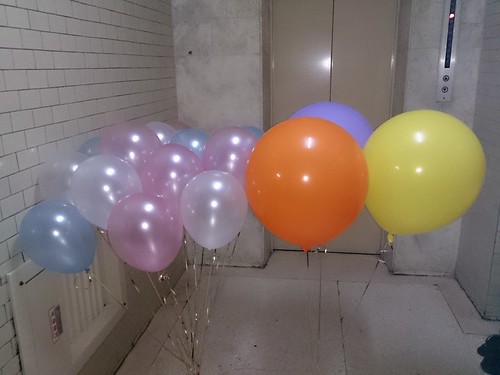 18吋空飄氣球，黃色、紫色、橘色；10吋圓型珍珠空飄氣球，珍珠白、珍珠粉、珍珠淺藍 by 豆豆氣球材料屋 http://www.dod.com.tw