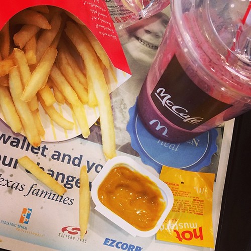 Photo by Sprittibee: Sometimes the healthy choice (blueberry pomegranate) needs to be countered by some yummy, greasy fries. ❤️ #atxhappymeals