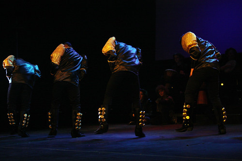 Bolivianska dansgruppens smittande intensitet.