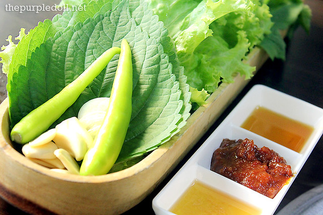 Leaves and other condiments for Korean BBQ