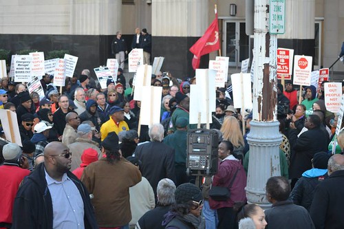 People in Detroit took over the streets in front of the federal courthouse demanding an end to the state-imposed bankruptcy of the city. "Make the Banks Pay" they chanted. by Pan-African News Wire File Photos