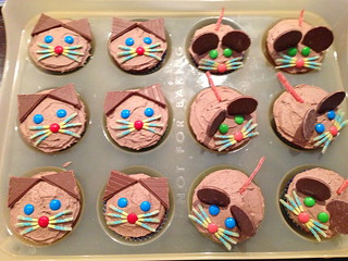 Cat and Mouse Cupcakes