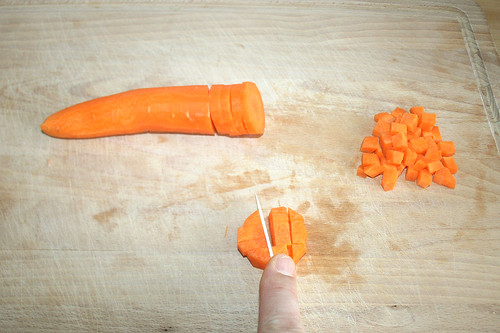28 - Möhre würfeln / Dice carrot