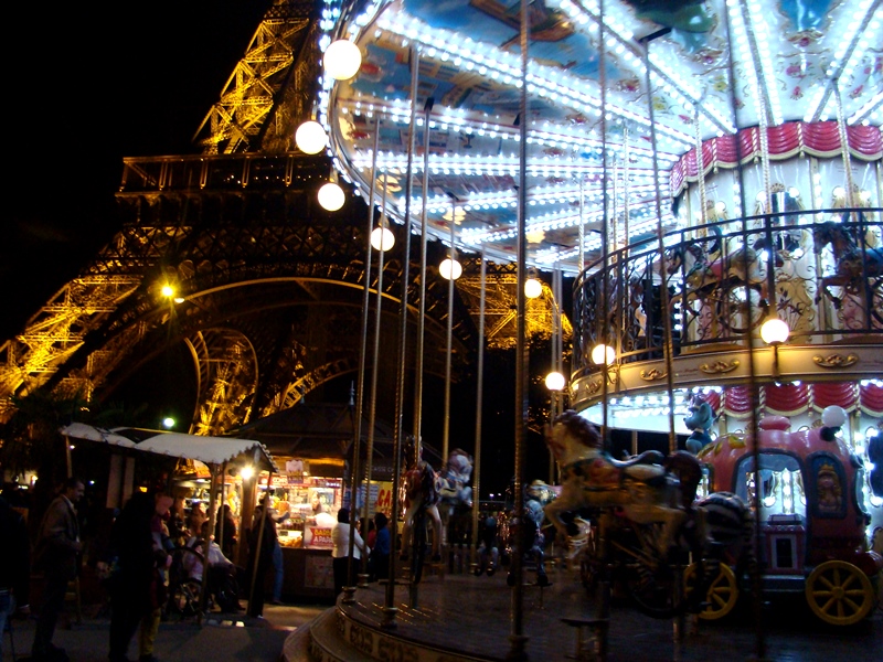 Carousel Eiffel Tower