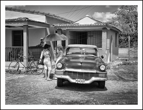 auto in Cuba (1) by hans van egdom