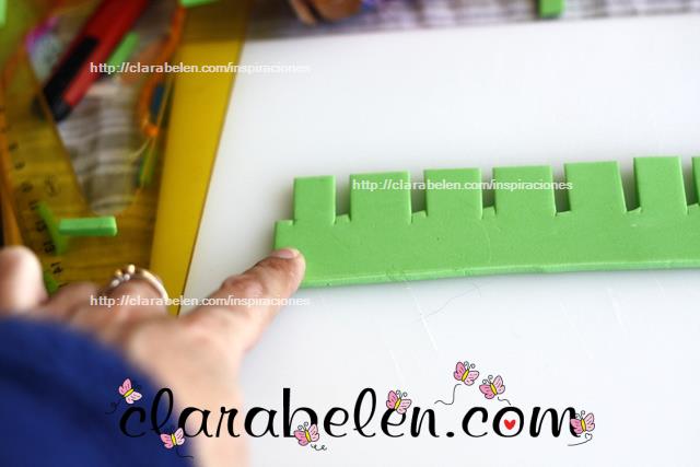 Como hacer una tejedora para niños con goma eva