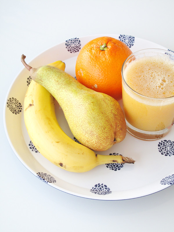 Centrifugato di pera, banana e arancia