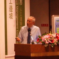 臺灣大學土木系名譽教授洪如江。
