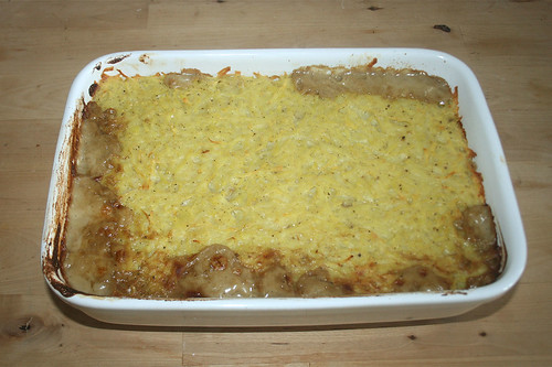 46 - Rindergeschnetzeltes mit Kartoffelhaube - fertig gebacken / Beef chop with potato coat - finished baking