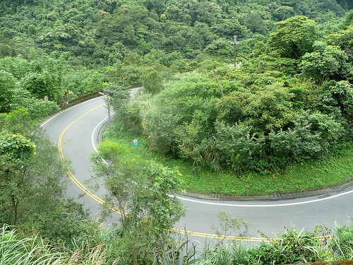 Switchbacks on Road 106-1 (106之) to Pinglin (坪林)