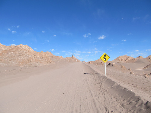 Le désert d'Atacama: el Valle de la Luna. Ca monte, ça monte...et ça tourne ;)