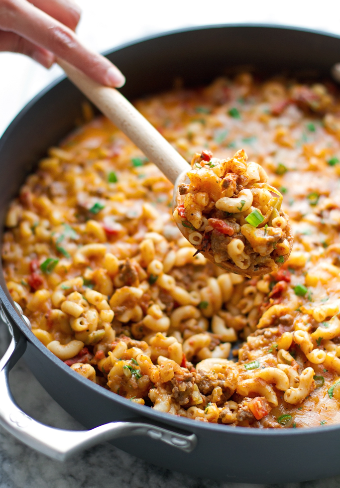 One Pot Chili Con Queso Mac and Cheese - loaded with seasoned ground beef, melty, gooey cheese, the whole family is going to love this! #macandcheese #macaroniandcheese #hamburgerhelper #chiliconqueso | littlespicejar.com
