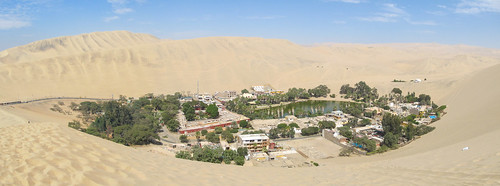 Huacachina: une oasis au milieu de dunes de sable gigantesques