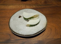Coi Restaurant - Coconut Mochi Bun：kiwi, shiso