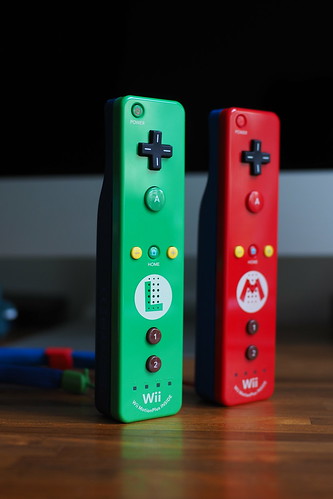Mario, Luigi Wii U controller