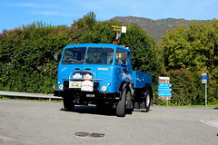 Incontro tra appassionati di camion storici sulla strada Bassano (VI)-Pedavena(BL)