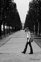test nikon D750 a young ingenue in Paris 70 years style in the Fashion Week