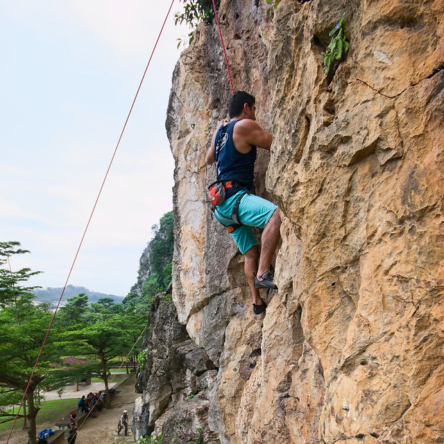 rock climbing batu cave malaysia