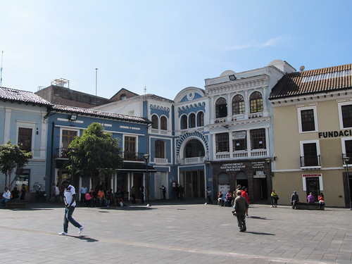 Quito: el Plaza del Teatro Nacional