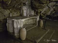 la Sainte Baume (le sanctuaire la grotte de Marie Madeleine) dans le Var-17-cliche Jean Weber