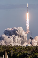 SpaceX Falcon Heavy launch with Arabsat-6A 4/11/2019