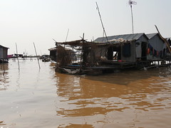 Cambodia 06 Tonle Sap Lake. Floating villages Vietnamese refugees.
