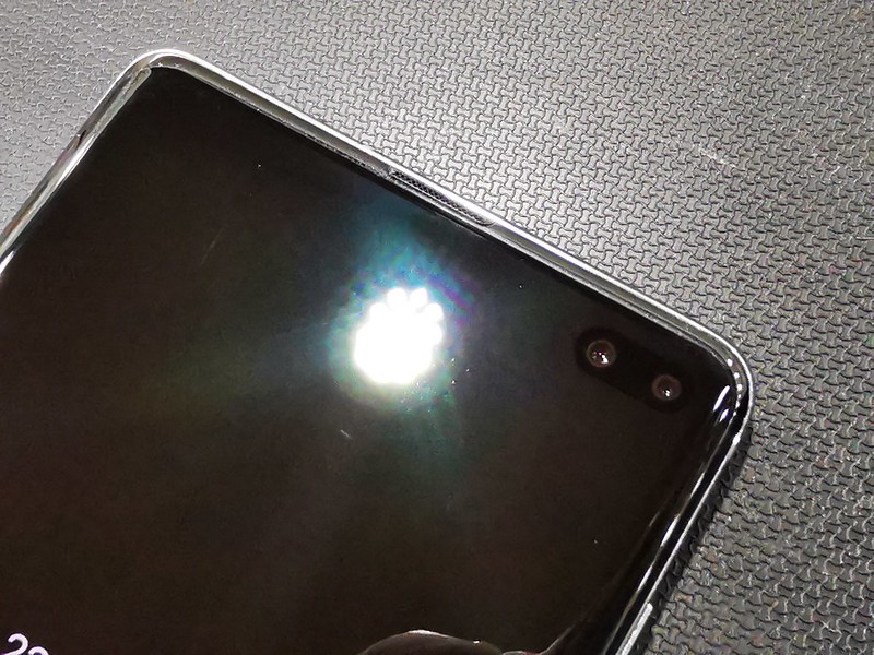 螢幕指紋可用！Galaxy S10/S10+滿版玻璃保護貼 安裝 現貨供應
