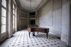 Urbex - Chateau Piano