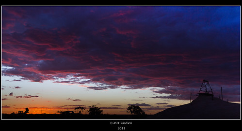 sunset silhouette canon landscape eos zonsondergang flickr desert australia southaustralia mijn australie cooberpedy 550d opalmine colouredsky 1585mm mraadsen