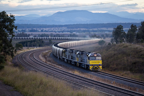 train au australia valley nsw newsouthwales hunter coal whittingham xstrata glencore xrn020 xrn022 xrn028 mo104