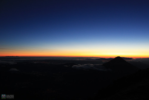 sunrise twilight guatemala amanecer volcandeagua rayzl